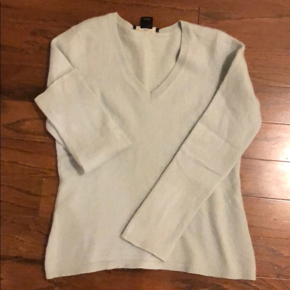 ann taylor 100% cashmere sweater baby blue color